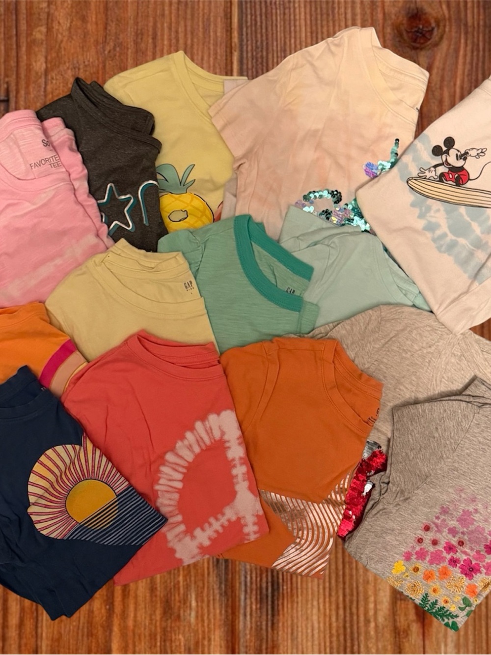 Lot of 14 Tween Girls T-Shirts 12 Gap, 2 Kohls (10-12, Large)